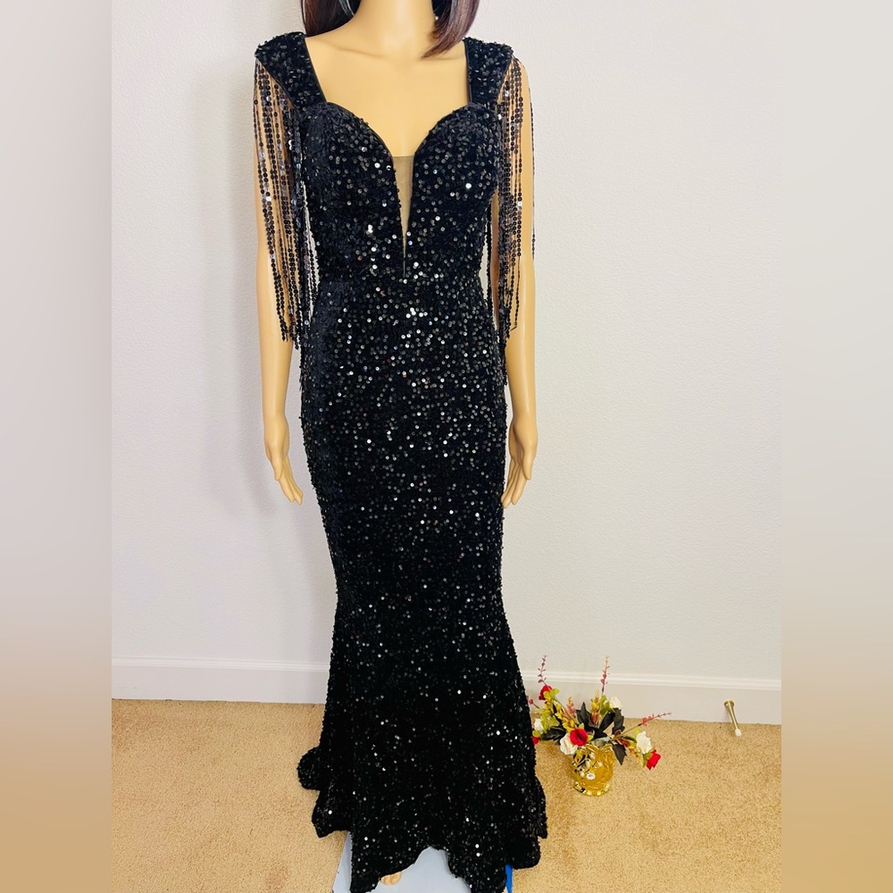 Glamorous Black Sequin Mermaid Dress